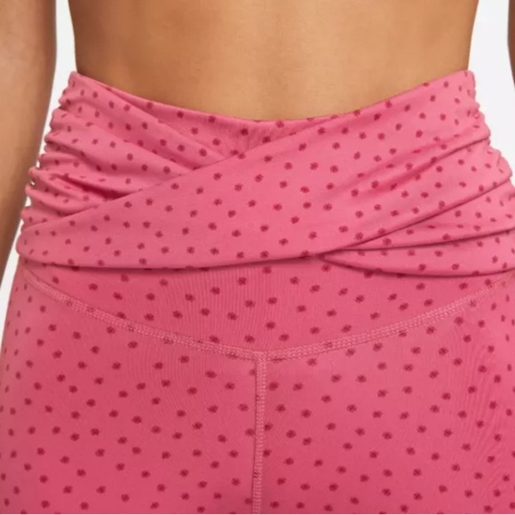 Nike Yoga Tights NWT - Picture 2 of 5